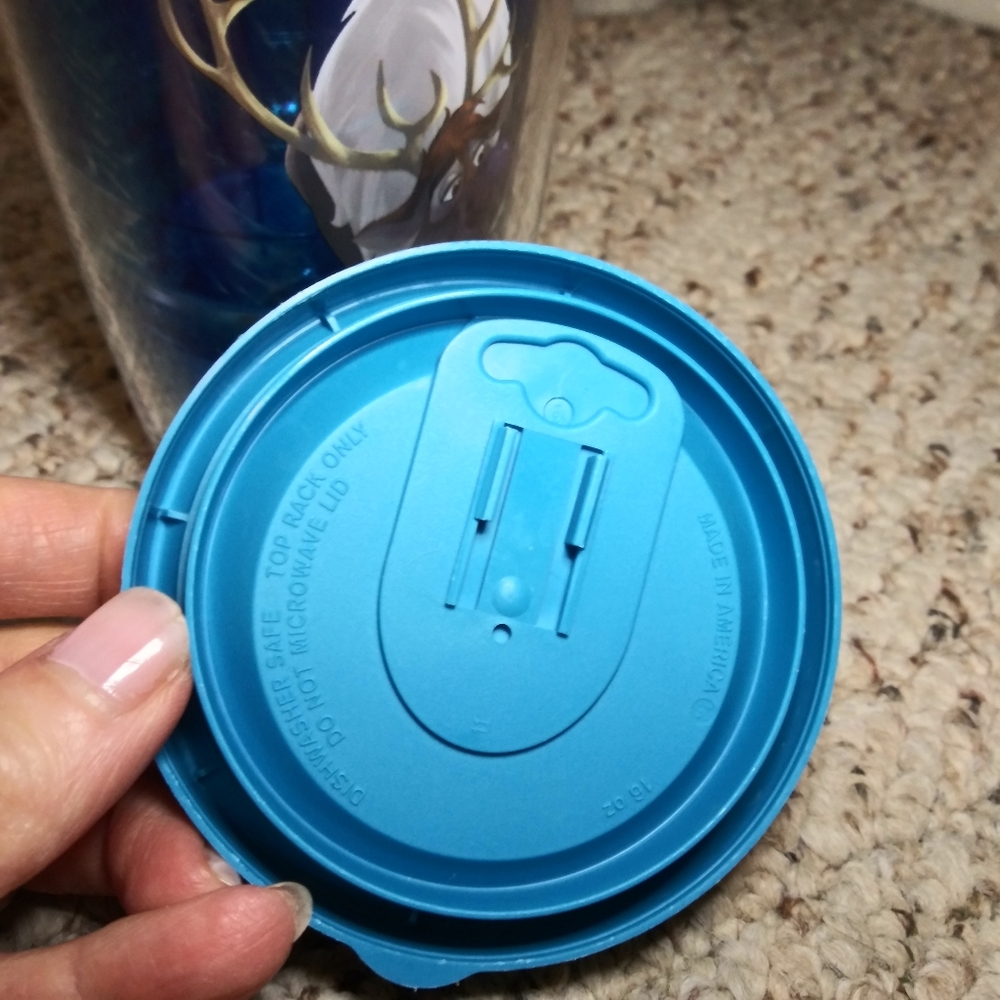 3/$18 Disney's Frozen Themed Child's 16 Oz Insulated Hot/Cold Tervis Cup - Picture 9 of 11
